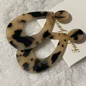 Brand New 6 Pairs of Fashion Earrings